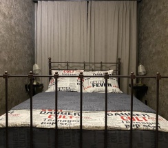 Четырёхместные апартаменты c 1 комнатой в Apart Den City Center Apartments