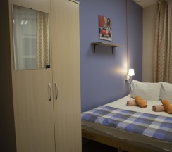 Трехместный семейный номер в Nice hostel