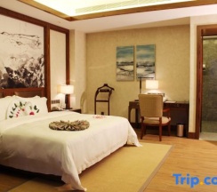 Люкс Deluxe с 2 комнатами с красивым видом из окна в Jinghai Hotel & Resort