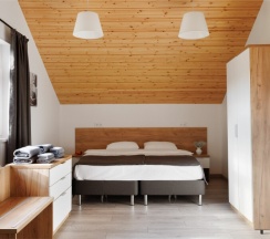 Карельская деревня (двухэтажный дом) 6+4 в Ладога озеро