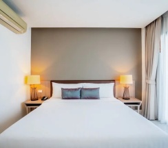Семейный люкс в The Pago Design Hotel Phuket