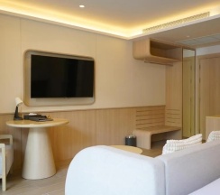 Двухместный номер Deluxe Grand Pool Plus двуспальная кровать в Wyndham Garden Naithon Phuket