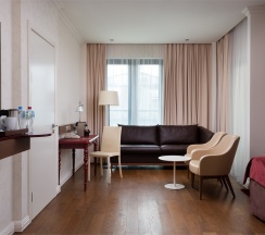 Номер Privilege Luxe с двуспальной кроватью в Mercure