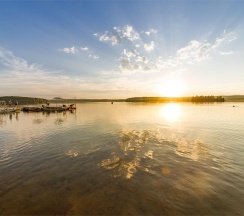 Номер комфорт семейный с 1 двуспальной кроватью в Уральские зори