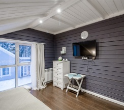 Семейный номер с кроватью King Size в Vyritsa Village