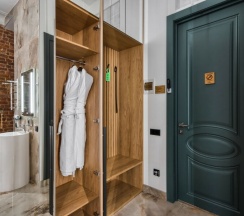 дизайнерский люкс с ванной в Tuchkov hotel