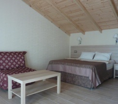 Люкс с видом на море в Letto