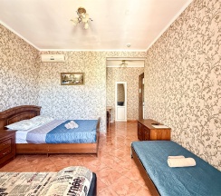 Комфортный 5 местный номер в Дружба