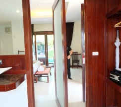 Семейная вилла с балконом в Howard Johnson by Wyndham Phuket Naiyang