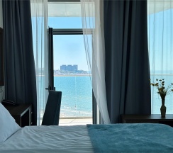 Трехкомнатные Апартаменты с террасой и видом на море в Grand hotel Anapa