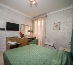 Номер в Hotel La Pace