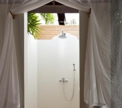 Двухместная Sala Pool вилла двуспальная кровать в SALA Samui Choengmon Beach