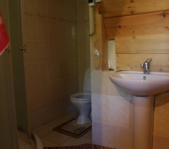 Комната эконом с 2 односпальными кроватями Кедровый дом (общие удобства) в Портал Белуха