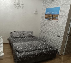 Кровать в 6-местном общем номере в Плотина