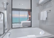 Номер Executive с 2 комнатами двуспальная кровать в White Sand Beach Residences Pattaya