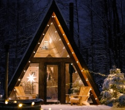 Коттедж c 1 комнатой с красивым видом из окна в Deep Lake House
