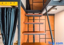 Четырёхместный номер Standard с видом на бассейн в Book a Bed Poshtel - Hostel