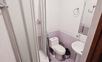 Номер комфорт улучшенный с 1 односпальной и 1 двуспальной кроватью в Валенсия