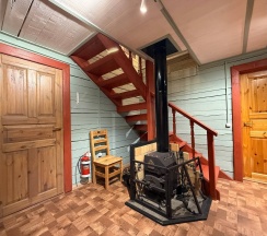 Коттедж Малый Дом в Времена Года