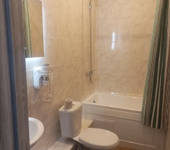 Двухместный номер с 1 двуспальной или 2 односпальными кроватями в Галианна