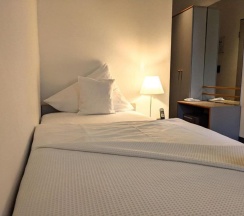 Одноместный номер Standard с видом на сад в Aussen Alster Hotel