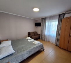 УЛУЧШЕННЫЙ 10 «КОМФОРТ ПЛЮС» С ТЕРРАСОЙ ЧЕТЫРЕХМЕСТНЫЙ НОМЕР С КРОВАТЬ DBL, ДВУСПАЛЬНЫМ ДИВАН НА 2 ЭТАЖЕ в Цитрус