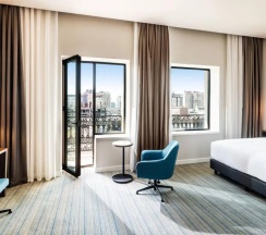 Двухместный номер Deluxe двуспальная кровать в Отель Courtyard by Marriott Baku