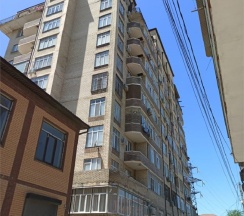 М.Горького 85Б. 2-комн.кв., 9-этаж, 119 в АнтиОтель