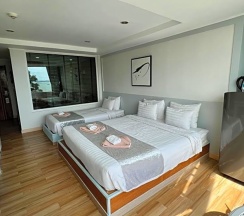 Номер Standard с видом на море в The Beach Front Resort Pattaya  - SHA Plus