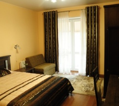 Коттедж с тремя отдельными комнатами в Озёрная