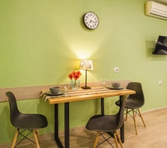 Трёхместная студия Comfort в Апартаменты Room-Room Кировский 1