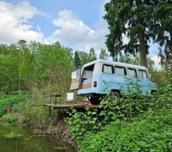 Woody Blue в Hippy Hotel