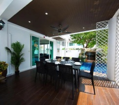 Вилла с 6 комнатами в Villas In Pattaya