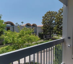 Двухместный номер Economy корпуса 3-6 (2 отдельные кровати) в Howard Johnson by Wyndham Anaheim Hotel and Water Playground
