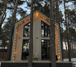 Коттедж с 2 комнатами с красивым видом из окна в Hygge Barn