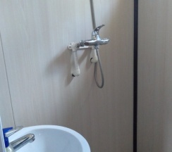 Коттедж с 2 комнатами с красивым видом из окна в Лаго-наки