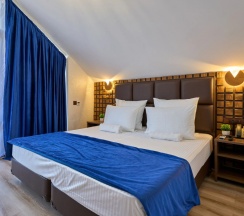 Двухместный номер Комфорт с балконом двуспальная кровать в Астра де Роза