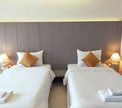 Двухместный номер Deluxe с видом на бассейн (2 отдельные кровати) в Phuketa Hotel Phuket Town
