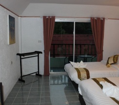 Трёхместный номер Standard в Samui Green Hotel