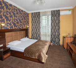 Номер делюкс №109 в Hotel central