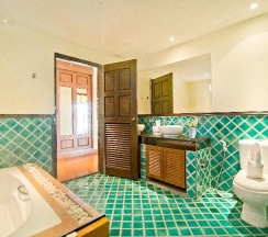Вилла с 5 комнатами с балконом в Tropicana Pool Villa