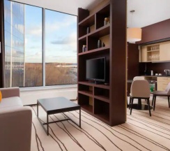 Двухместный люкс Бизнес-класс двуспальная кровать в DoubleTree by Hilton Moscow-Vnukovo Airport