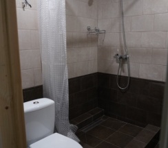 Четырёхместный коттедж в White Village