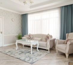 Двухместный люкс Provence №30 с 2 комнатами с балконом и с видом на парк двуспальная кровать в Лель