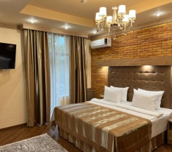 Двухместный номер Deluxe с видом на внутренний двор двуспальная кровать в City Stay Apart Hotel Almaty