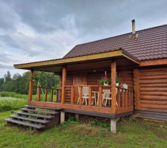 Дом с 2 комнатами с видом на озеро в Глэмпинг на озере Сиг