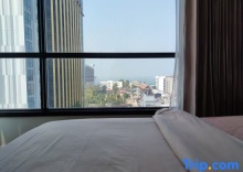 Номер Comfort с 2 комнатами с видом на город двуспальная кровать в The Base Condo Pattaya