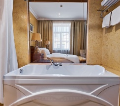 Бизнес в The Rooms Boutique Hotel