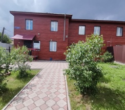 Коттедж с красивым видом из окна в Удачный