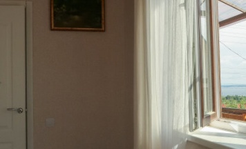 Коттедж с красивым видом из окна в Берёзка